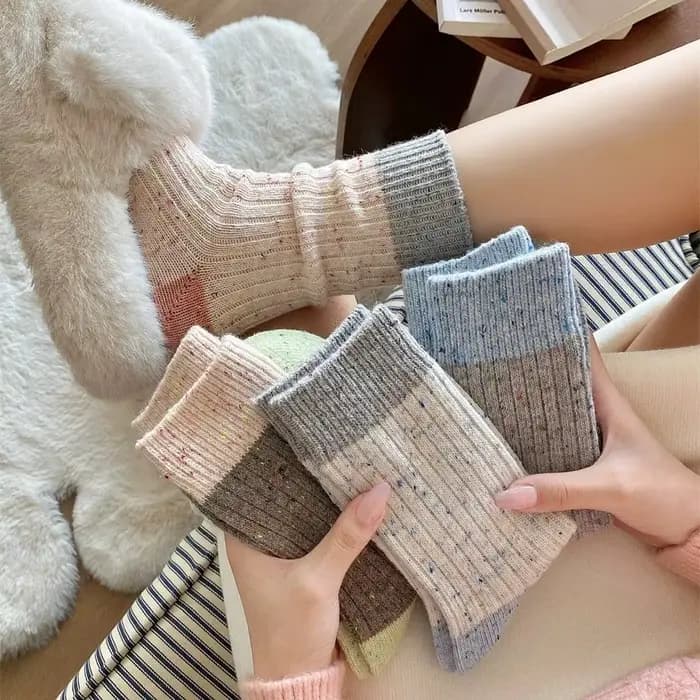Nouvelles chaussettes pour femmes de haute qualité