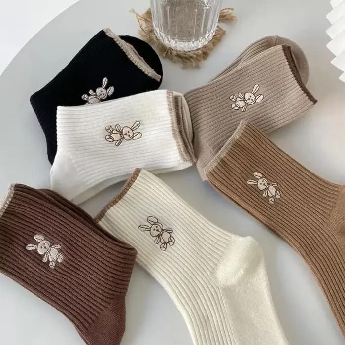 Femmes chaussettes nouvelle mode mignon confortable respirant chaussettes Style japonais mignon lapin broderie décontracté filles doux de haute qualité