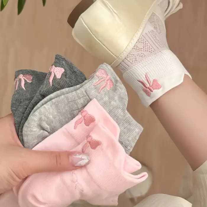 Chaussettes courtes d'été avec nœud papillon brodé, Harajuku, mignonnes Lolita décontractées et amusantes, chaussettes tubulaires respirantes pour printemps et été