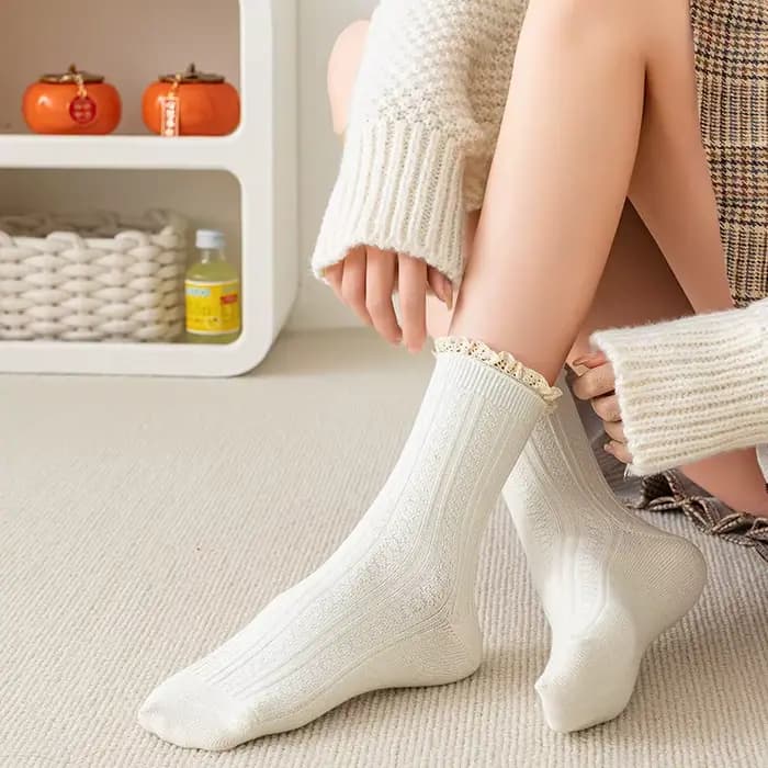 Chaussettes mi-tube torsadées en dentelle Vintage pour femmes