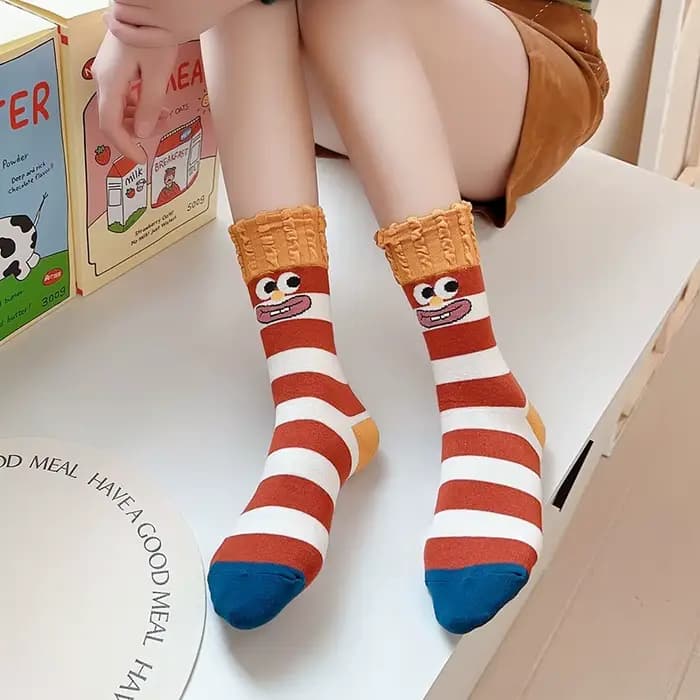 Chaussettes mi-mollet de dessin animé pour femmes