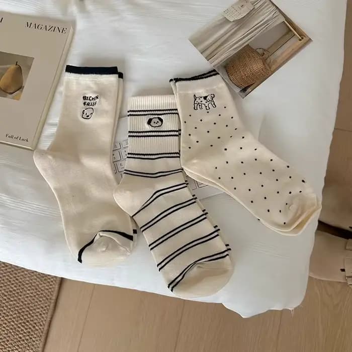 5 Paris femmes chaussettes rayure dessin animé chiot imprimé moyen Tube