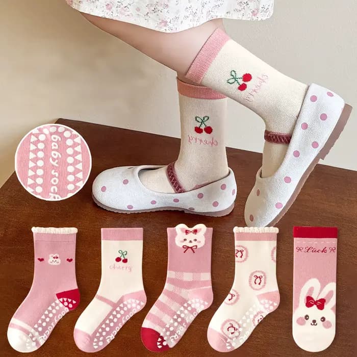 Lot de 5 chaussettes de sol pour enfants avec nœud rose et motif lapin, chaussettes d'intérieur antidérapantes à semelle souple pour filles, bébés et tout-petits, avec motifs de cerises et de lettres,