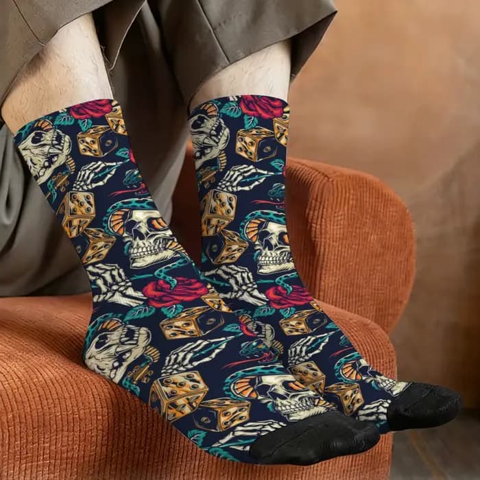 Chaussettes rétro à motif de crâne et de rose