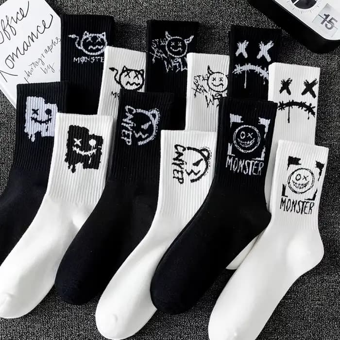10 paires de chaussettes mi-longues pour hommes avec des visages amusants style graffiti