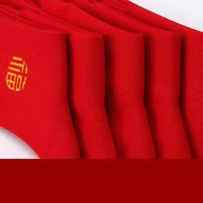 Les chaussettes pour femmes sont confortables et chaudes en automne et en hiver