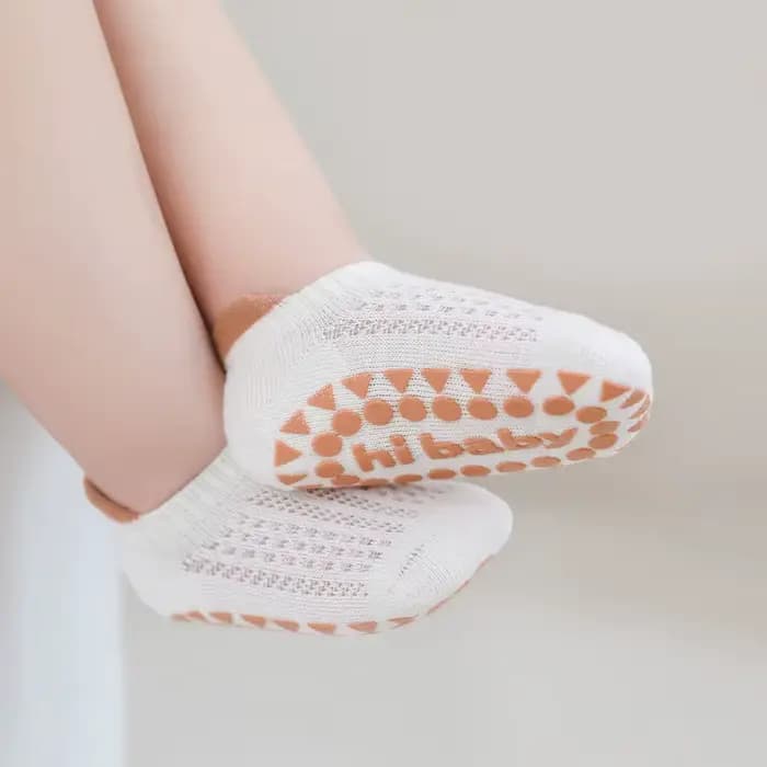 6 paires de chaussettes de sol antidérapantes en coton pour bébés garçons et filles