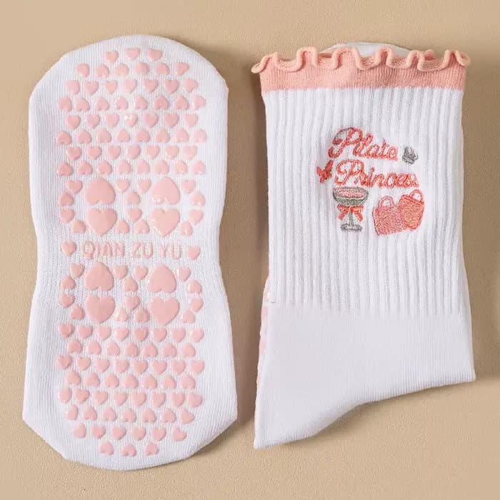Chaussettes de yoga pour femmes de la série rose avec plis et broderie en forme de nœud