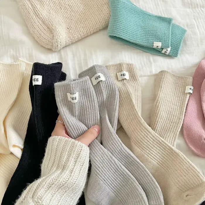 Chaussettes mi-tube en laine à rayures douces pour femmes