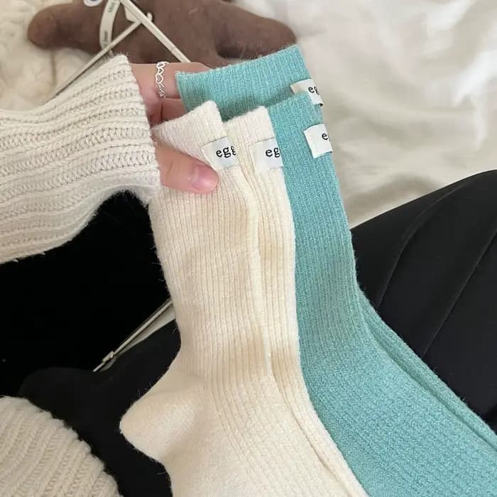 Chaussettes mi-tube en laine à rayures douces pour femmes