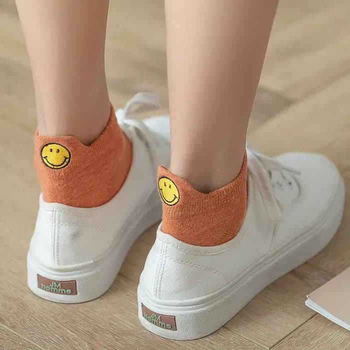 4 paires Lot coton femmes chaussettes brodé solide Kawaii couleur mignon pantoufle été cheville drôle dessin animé décontracté grand sourire ensemble heureux