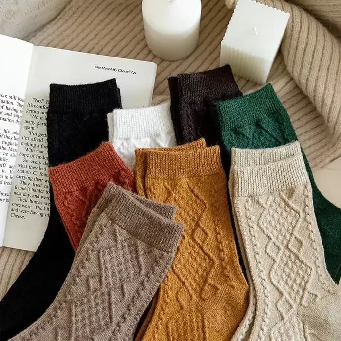 Hiver cachemire laine femme chaussettes solide Style japonais Harajuku rétro longues