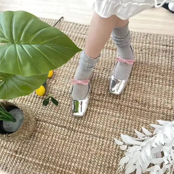 Femmes chaussettes mode Sexy équipage chaussettes pour femmes été solide évider doux mignon longues chaussettes pour femmes maille mince Sexy