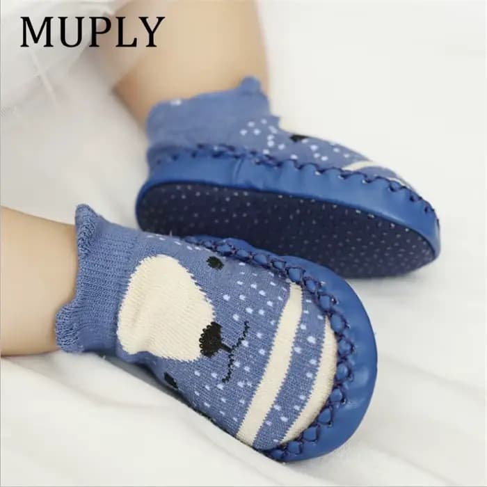 Chaussettes avec l'offre elles en caoutchouc pour bébé