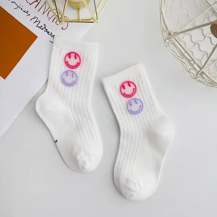 1/3/6 paires enfants chaussettes pour filles 2025 nouveau bébé enfants mode 3d sourire visage Applique blanc rose noir court école chaussettes 3-12Y