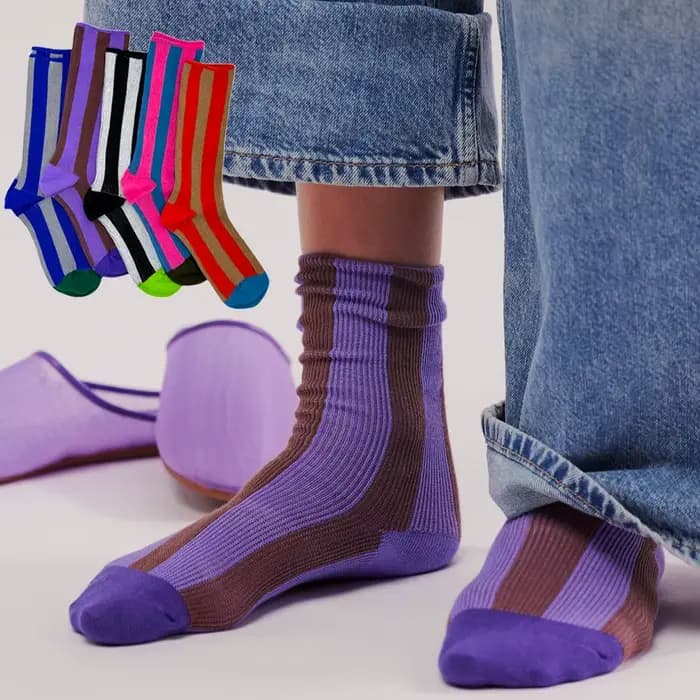 Chaussettes unisexes à rayures de couleur assortie