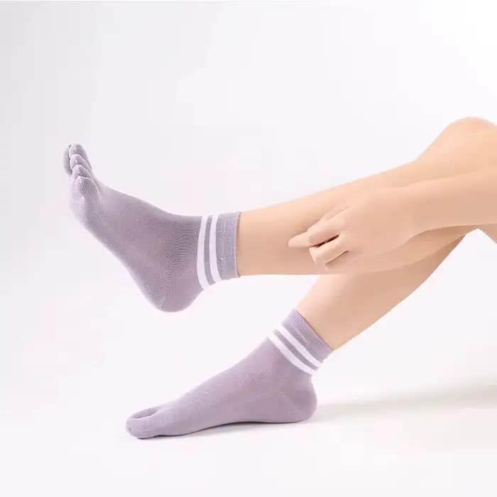 Chaussettes courtes en coton pour femmes et filles, mignonnes, rayées, chat amour, mode, absorbant la sueur, antibactériennes, respirantes, chaudes, à cinq doigts