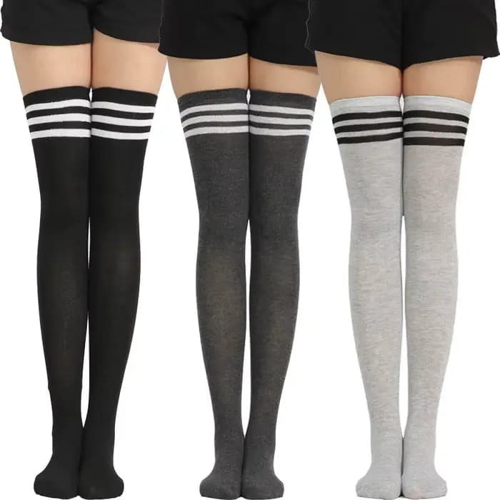 Chaussettes Hautes à Rayures Noires et Blanches pour Femme