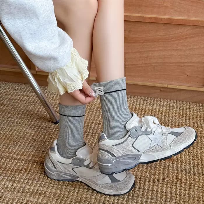 Chaussettes coréennes pour femmes, couleur unie, dessin animé Kawaii, chaussettes en coton respirant de haute qualité pour filles, style Preppy Simple, polyvalent et amusant
