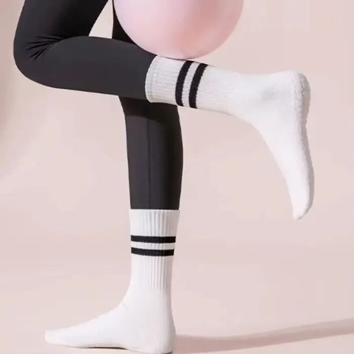 8 couleurs chaussettes de sport coton mi-tube bas professionnel antidérapant Silicone intérieur Fitness