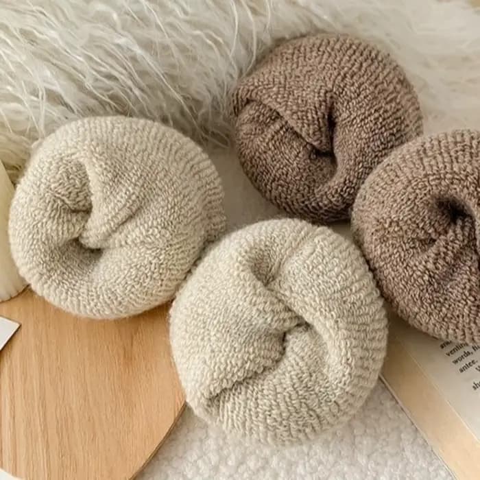 Chaussettes simples en laine épaisse de couleur unie