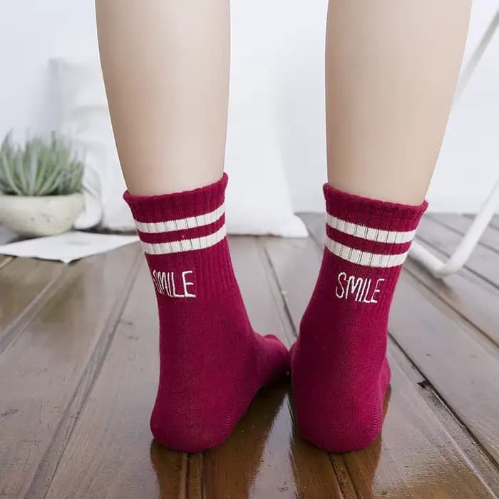 Chaussette femme broderie lettre sourire rayures Skateboard chaussettes dame coton Harajuku rayé Sox Kawaii Meias pour les filles Calcetines