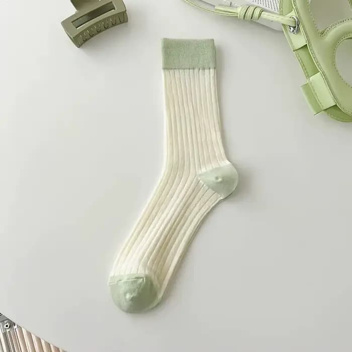 Chaussettes fines respirantes en coton doux pour femme