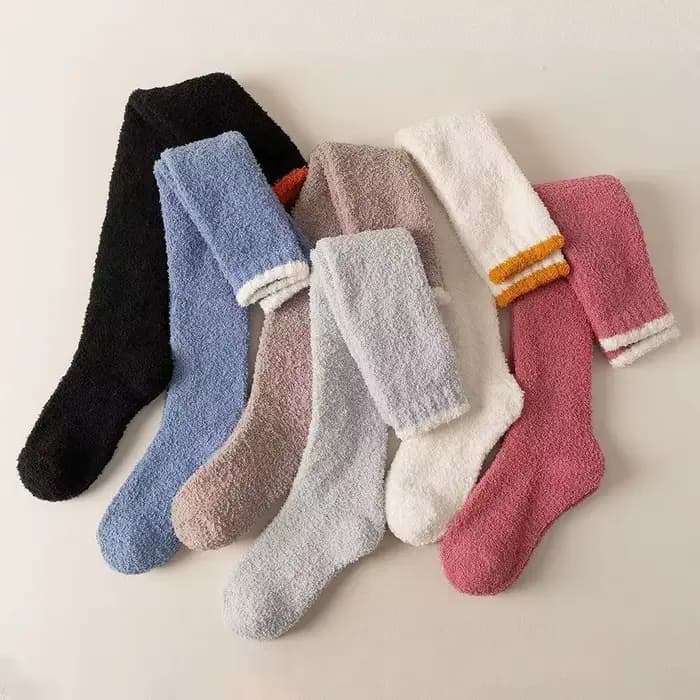 Chaussettes hautes chaudes en molleton de corail pour femmes