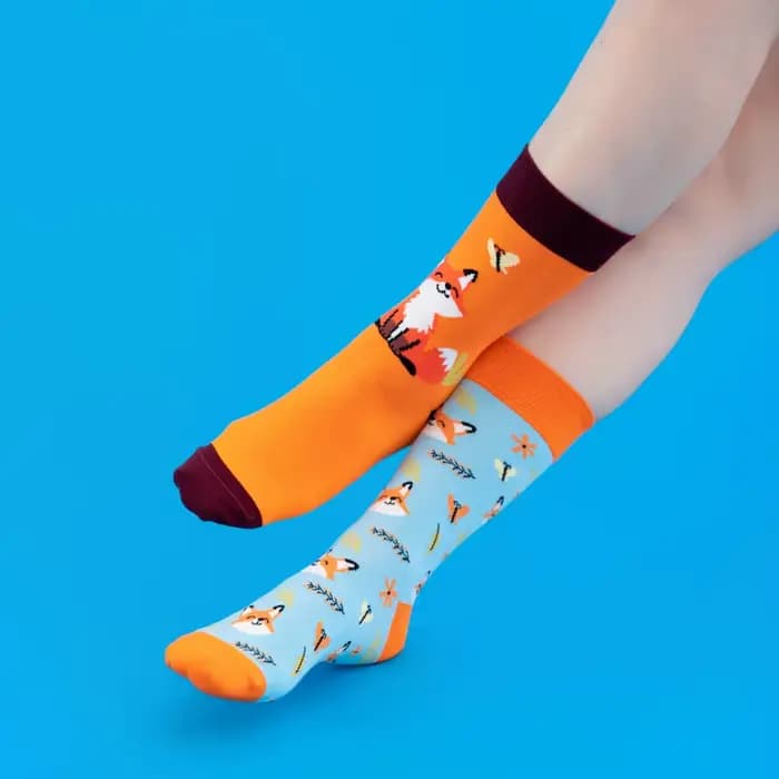 1 paire de chaussettes mi-mollet en petits renards mignons