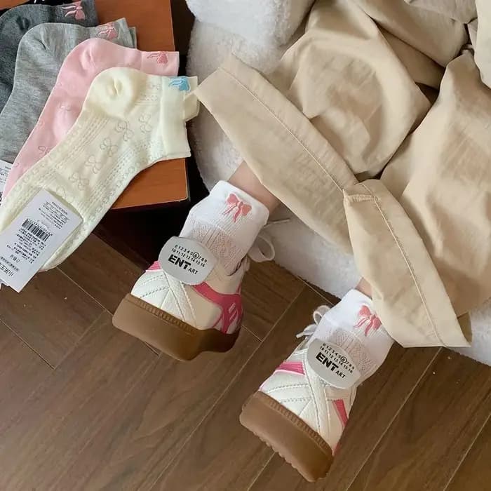 Chaussettes courtes d'été avec nœud papillon brodé, Harajuku, mignonnes Lolita décontractées et amusantes, chaussettes tubulaires respirantes pour printemps et été