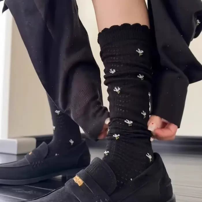 Chaussettes coréennes rétro en dentelle florale pour femmes