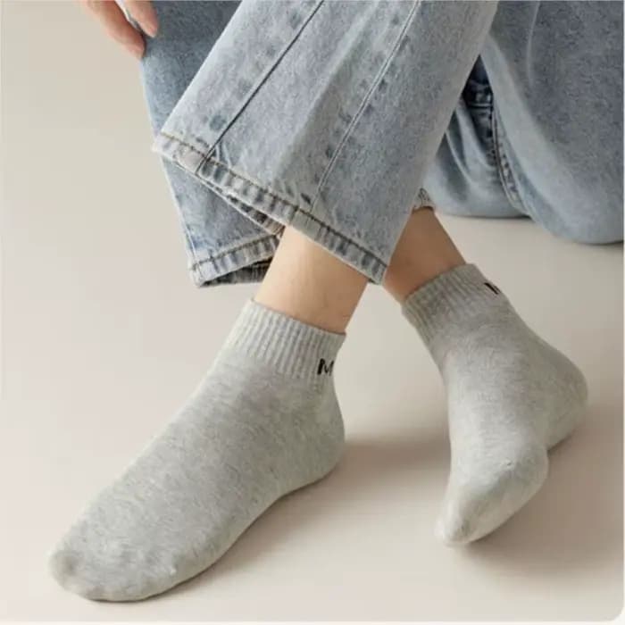 Chaussettes pour hommes, printemps-été, respirantes, en coton, tendance, légères, absorbant la transpiration, couleur unie, vente en gros