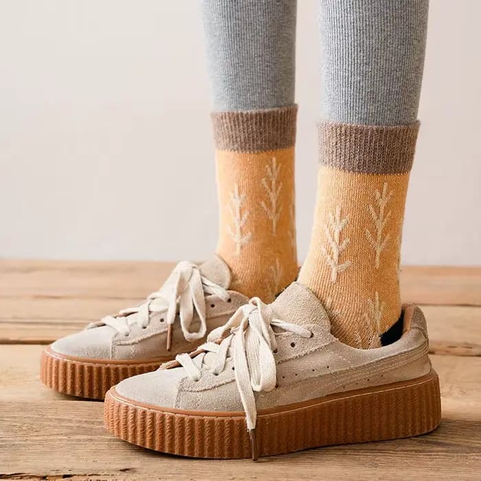 Chaussettes en laine rétro de style coréen pour femmes