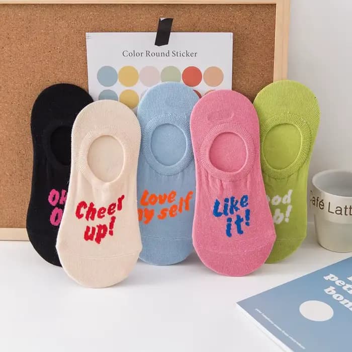 Chaussettes femmes mode Kawai Hip Hop lettre Harajuku rue noir blanc Hipster Skateboard coton