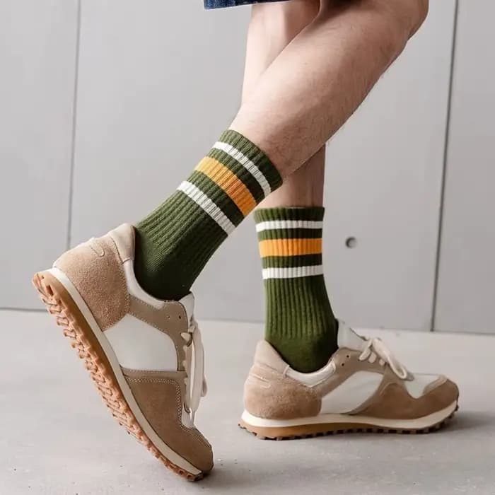 5 paires de chaussettes décontractées à rayures colorées pour hommes, chaussettes de sport à la mode, absorbant la sueur et respirantes, adaptées à toutes les saisons