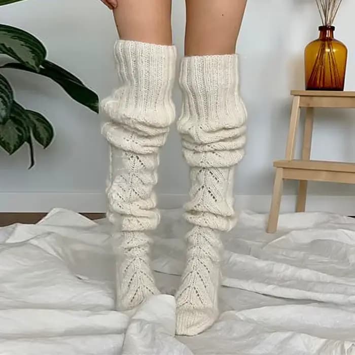 Chaussettes en laine empilées au-dessus du genou pour femmes