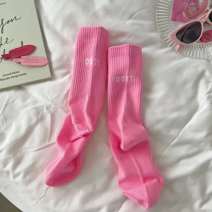 Chaussettes mi-tube taille haute en coton pour femmes