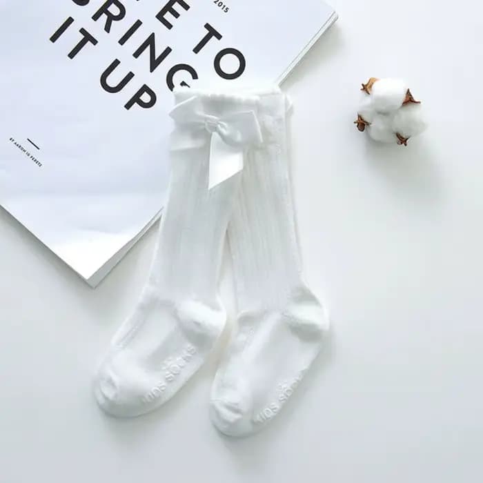 2022 bébé vêtements d'été nouveaux enfants en bas âge filles grand arc genou haut long doux coton dentelle bébé chaussettes nœud papillon 100% coton chaussettes