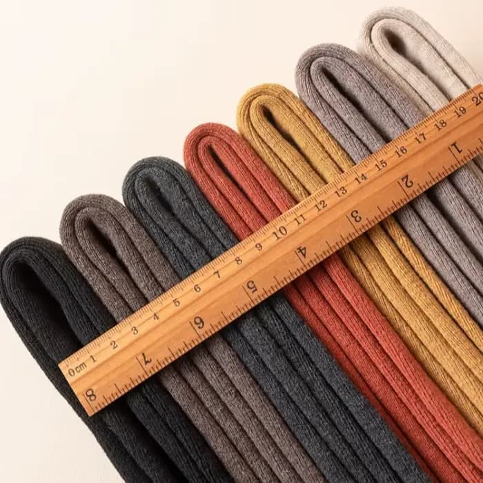 Chaussettes hautes sans pieds pour femmes