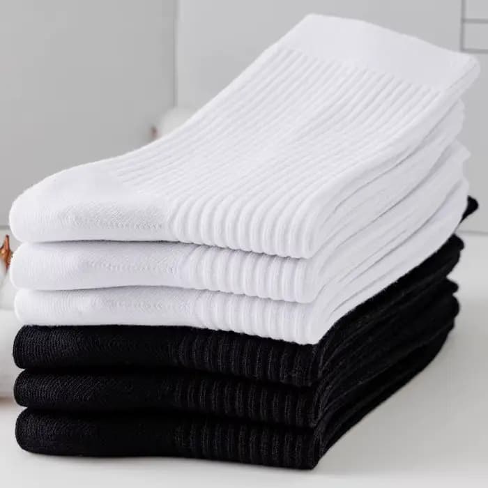 Chaussettes de sport montantes noires et blanches