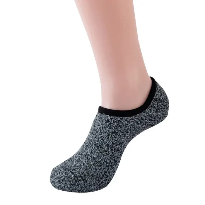 Nouvelles chaussettes antidérapantes pour femmes