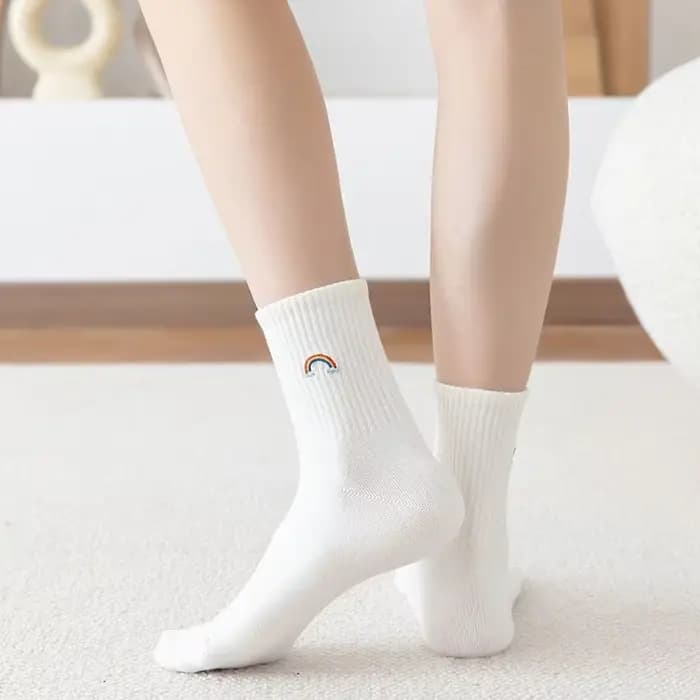 Lot de 5 paires de chaussettes pour femmes, collection printemps-automne, chaussettes mignonnes à motifs de dessins animés, broderies amusantes, chaussettes longues imprimées tendance, streetwear, cha