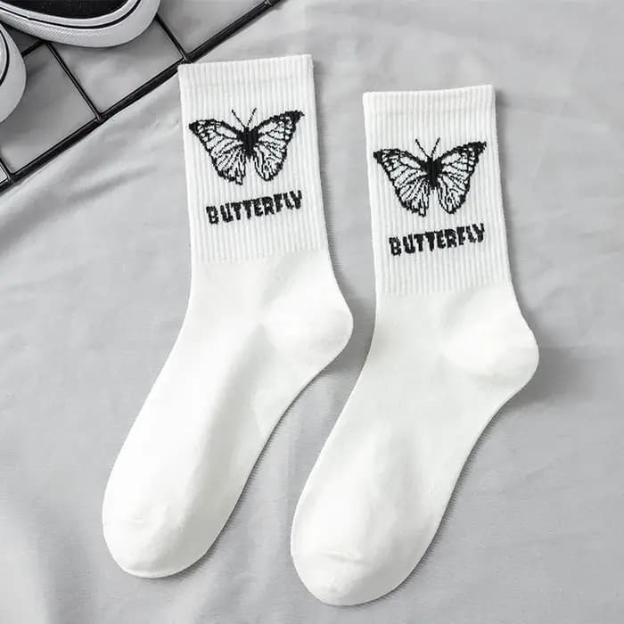 Femmes corée chaussettes drôles chaussettes longues noir Cool chaussettes Harajuku Hip Hop coton Skateboard chaussettes hommes nouvelle tendance marguerite chaussettes hommes