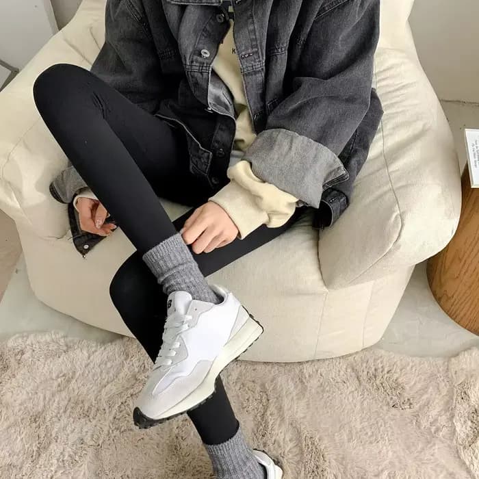 2025 nouveau hiver cachemire laine femmes chaussettes décontracté mode japonaise couleur unie plus épais longue