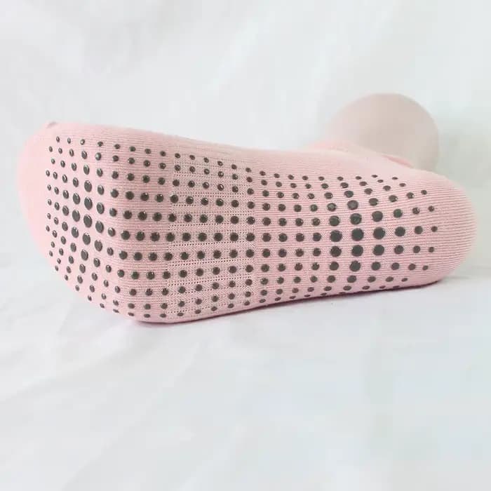 Chaussettes de Yoga pour femmes, respirantes, confortables, couleur unie, simples, amusantes, pour Pilates, sport, entraînement, antidérapantes, été et automne