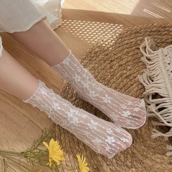 Femmes Harajuku Kawaii dames respirant Transparent dentelle florale chaussettes douce maille résille
