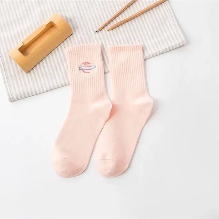 Chaussettes japonaises pour femmes, confortables, en coton de haute qualité, broderie de planètes, mignonnes, simples, polyvalentes, pour filles, vente en gros