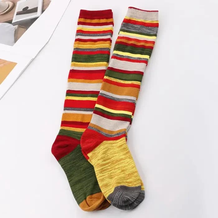 Chaussettes longues à rayures colorées pour célébration d'halloween et de noël