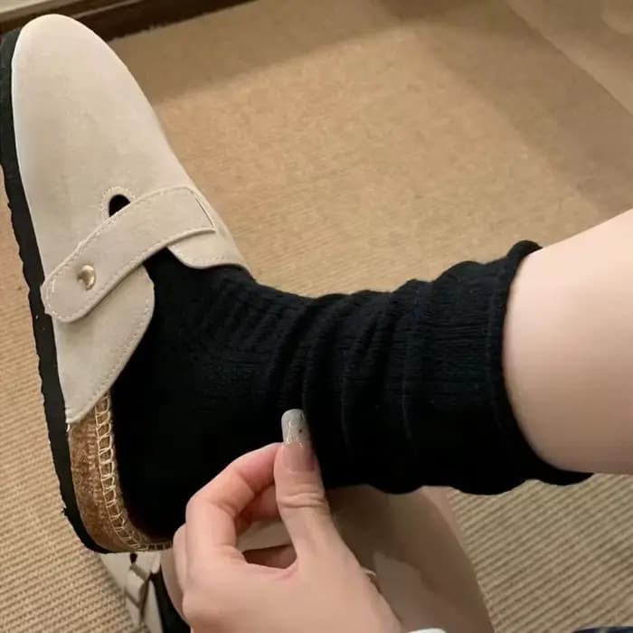 Chaussettes pour femmes noir et blanc automne Ins tendance rétro crème bouclée motif foncé chaussett