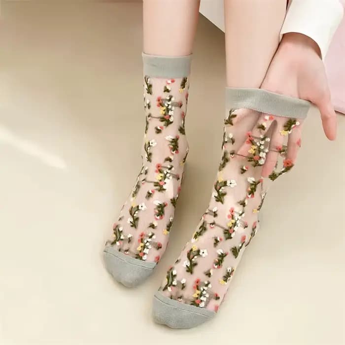 Chaussettes fines pour femmes